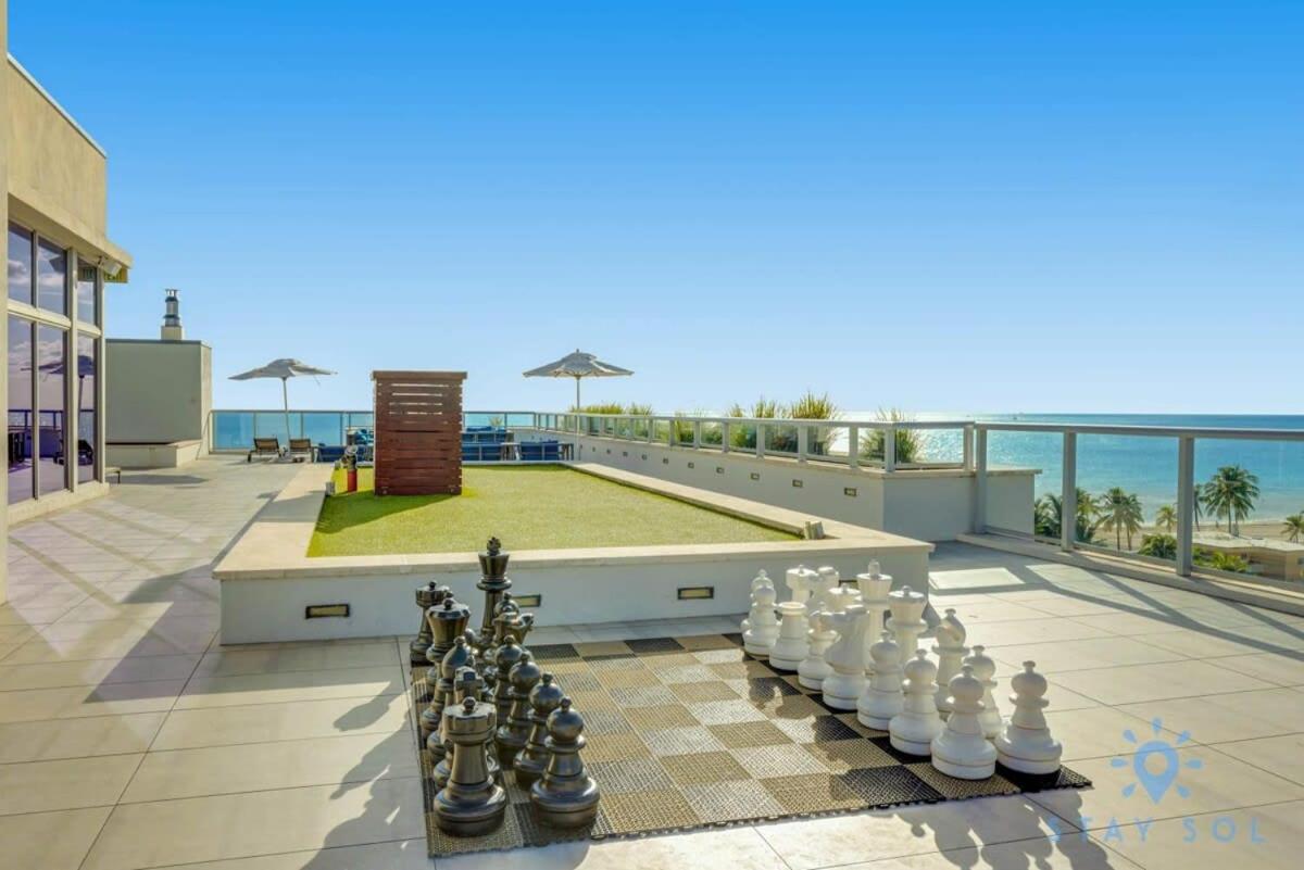 Tropical Oasis - Rooftop Pool- Near Beach - Gym Hollywood Exterior photo
