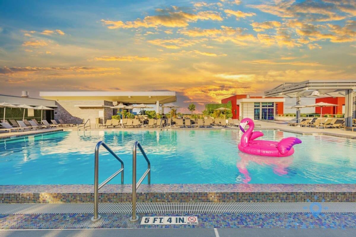 Tropical Oasis - Rooftop Pool- Near Beach - Gym Hollywood Exterior photo